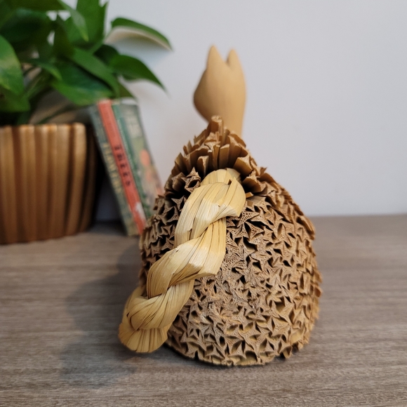 🎉HP VTG Carved Wood + Reed Cat Decoy - Picture 11 of 16